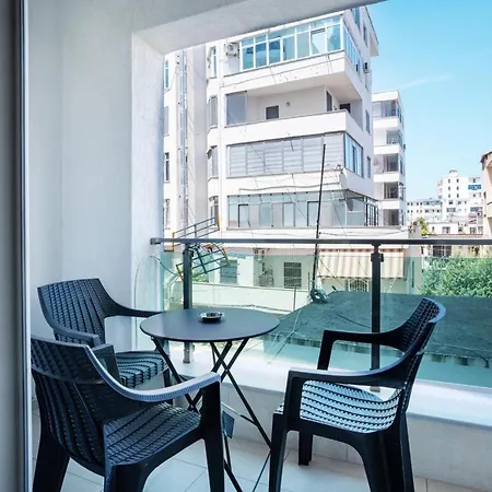 Happy Apartment *